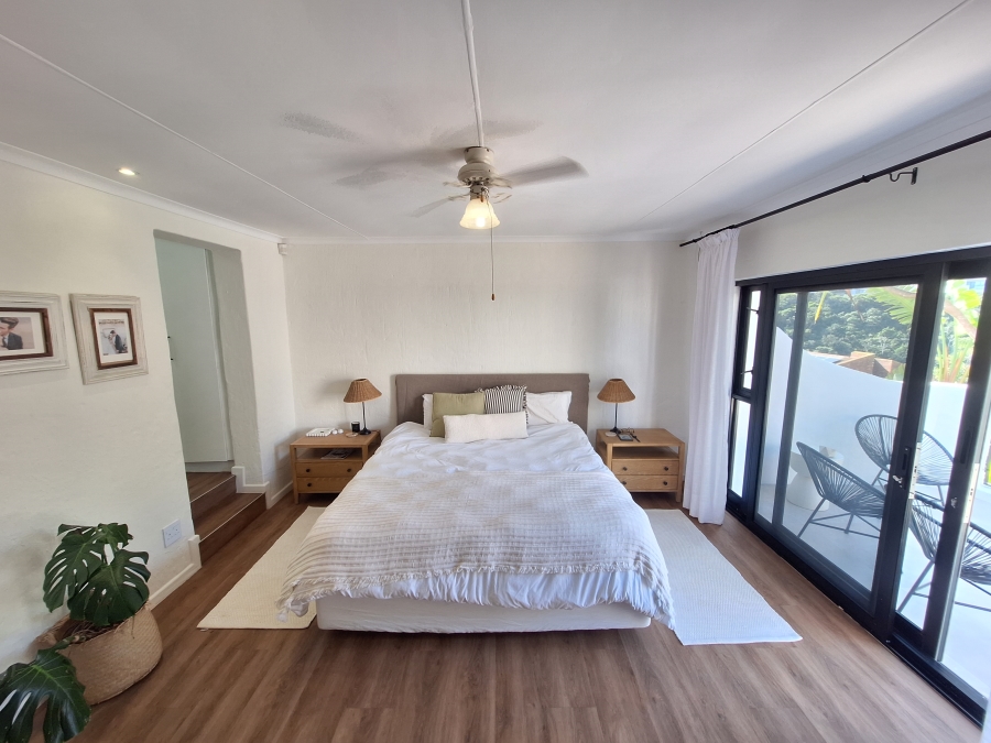 4 Bedroom Property for Sale in Wavecrest Eastern Cape